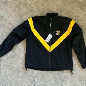 NWT US Army PT Jacket Size Medium Short